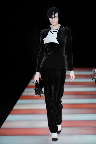 Look 15
